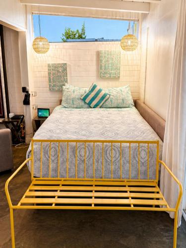 A PLACE IN THE SUN Hotel - ADULTS ONLY Big Units, Privacy Gardens & Heated Pool & Spa in 1 Acre Park Prime Location, PET Friendly, TOP Midcentury Modern Boutique Hotel in Palm Springs, USA