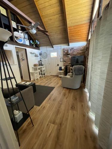 River Bend Cabin in Union (WA)