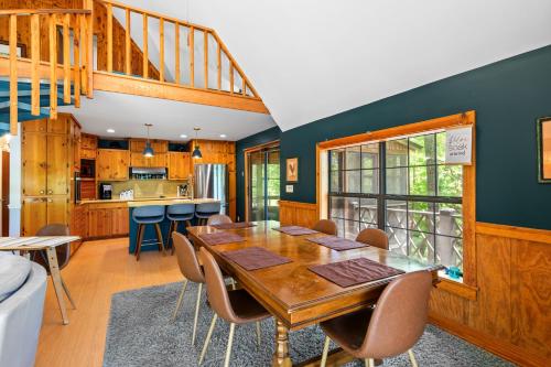 設施, Riverfront Retreat with Dock, Kayaks and Views in 謝爾比