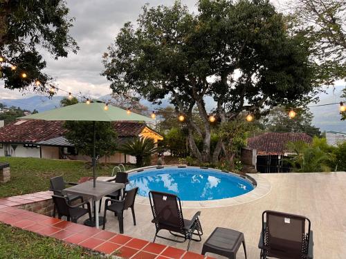 Peldbaseins, La Cabaña Socorro (La Cabana Socorro) in Socorro