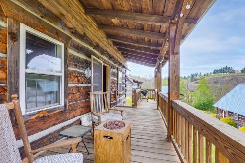 2 Mi to Blue Ridge Pkwy! Mtn Escape w/ Fireplace in Vūlvaina (VA)