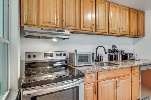 Nature & City Access! Family Home in North Jersey in Fairfield