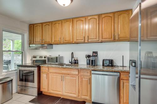 Nature & City Access! Family Home in North Jersey in Fairfield
