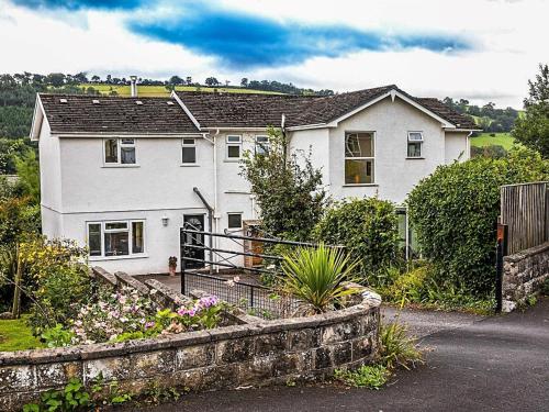 Oprema, 6 Bed in Brecon oc-bn413 in Brecon center