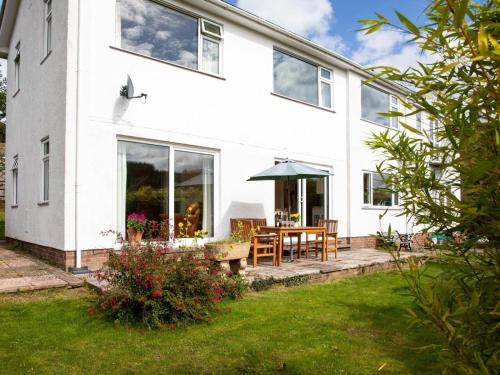 Oprema, 6 Bed in Brecon oc-bn413 in Brecon center