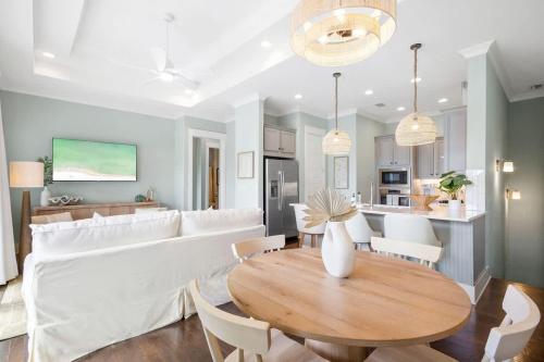 Shell Yeah by Stay on 30A, Pool, Bikes, Golf Cart in Seagrove Beach (FL)