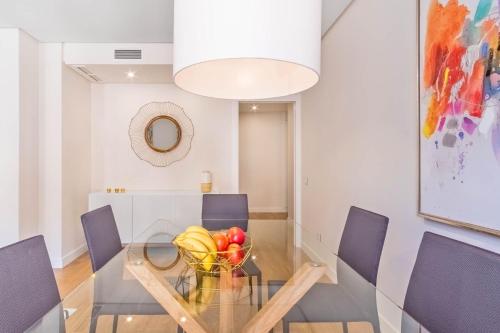 Elegant 2BR Apartment in Salamanca Madrid - image 8