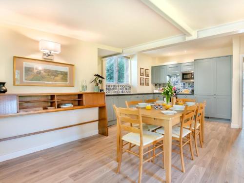 Iekārtas, 2 Bed in Brockenhurst oc-94003 in East End