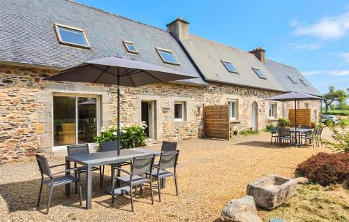 Pet Friendly Home In Rospez With Wifi gîte à louer Poulfane