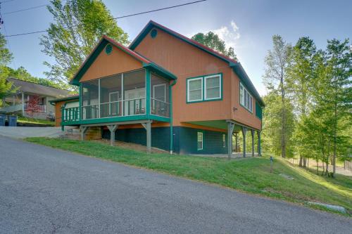 'Sunset Blue' Cabin Near Obey River in Albanija (KY)