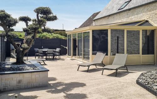 Зовнішній вигляд готелю, Maison Cosy Proche Mer in Lessay