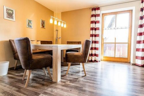 Ferienwohnung Breitenberg , Landhaus Linde, Seeg-Enzenstetten im Allgäu, mit Königscard