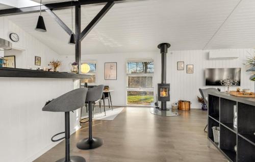 Kitchen, 3 Bedroom Cozy Home In Hemmet in Hemmet