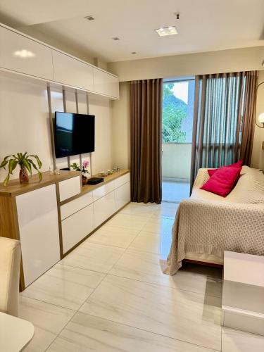 Residential with services in Lagoa in Lagoa