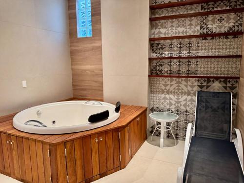 Residential with services in Lagoa in Lagoa