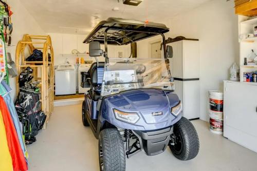 Golf Cart & Heated Pool: Rotonda West Getaway!