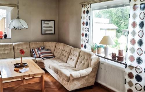 2 Bedroom Awesome Home In Björna (2 Bedroom Awesome Home In Bjorna) in 프레드리카