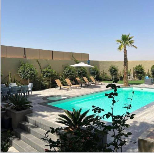Yolandas Luxury Villa with Private Pool in Al Qastal