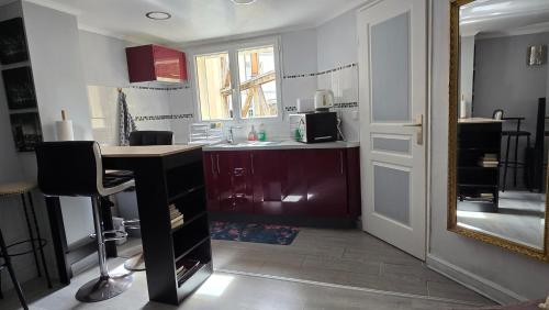 Beau Studio Meuble 2min Du Moulin Rouge - 