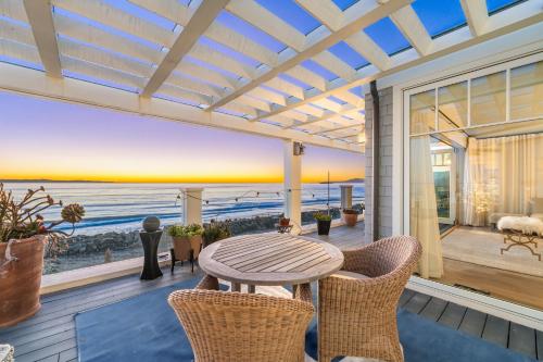 Iekārtas, On The Sand Great For Families Amazing Views Spa in Faria Beach (CA)