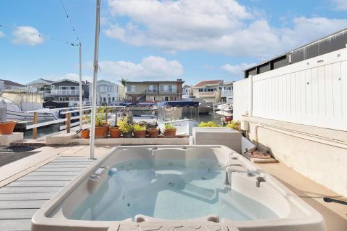 15% Off 30 Stay Amazing Views Private Jacuzzi - image 2