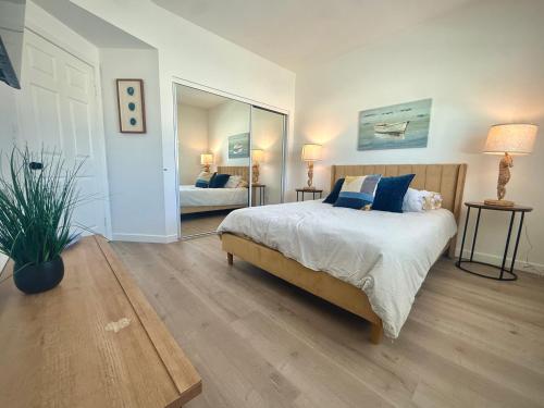 The Electric Blue Townhome