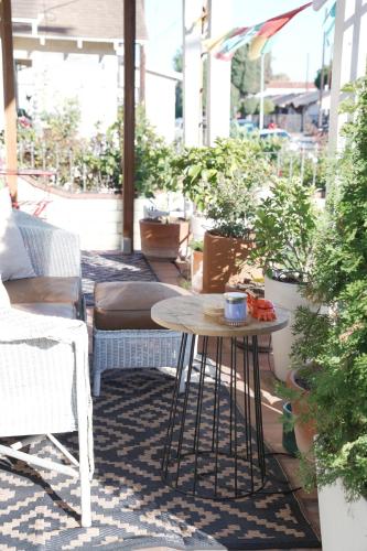 Artful Bungalow Near Beach, Waterfront, & Downtown