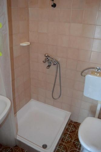 Apartments by the sea Zivogosce - Porat Makarska - 25453 - image 3
