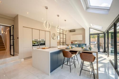 المرافق, 6 Bed in Bingley oc-l36017 in Bingley