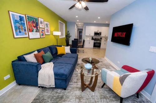 Spacious 3BR Near United Center & Medical District in University Village