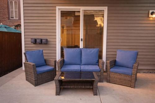 Spacious 3BR Near United Center & Medical District in University Village