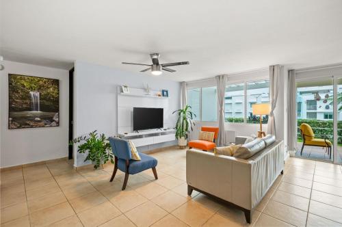 Hillside Village 3BR Oasis Private Terrace in Rio Grande