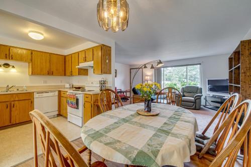 Ocean City Home w/ Fenced Yard: 1 Mi to Beach! in Ocean City (WA)