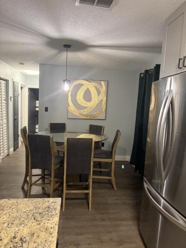 Downtown & Stadium Cozy 3 BDRM Retreat in Orlando West