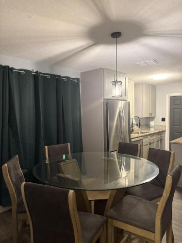 Downtown & Stadium Cozy 3 BDRM Retreat in Orlando West
