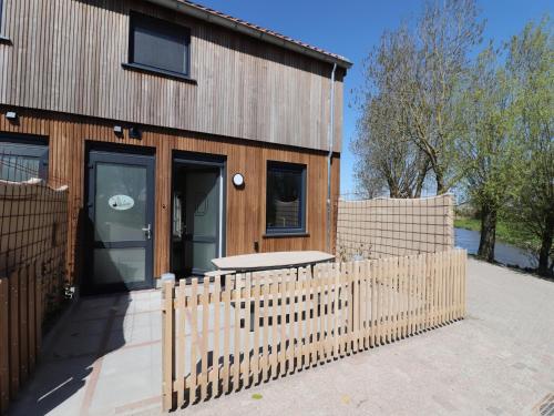 Hotelli välisilme, Brand new corner villa in Friesland in Mantgum