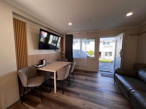 Mountain View Motel - Accommodation - Taupo