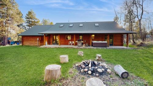 Custom Cabin - Hot Tub Near McCall & Brundage