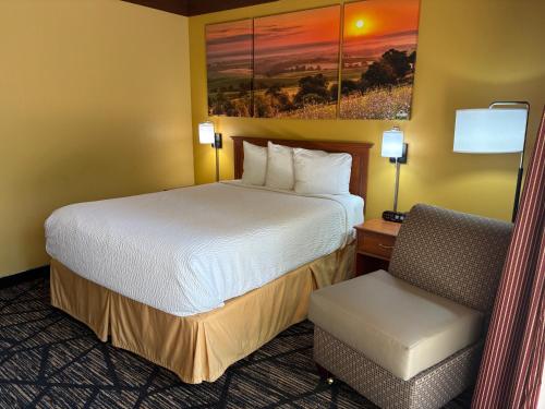 Days Inn by Wyndham Niles in Niles, USA