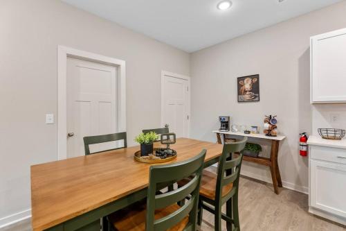Fenced Backyard W/ W&D + Garage | South ICT! in South Seneca