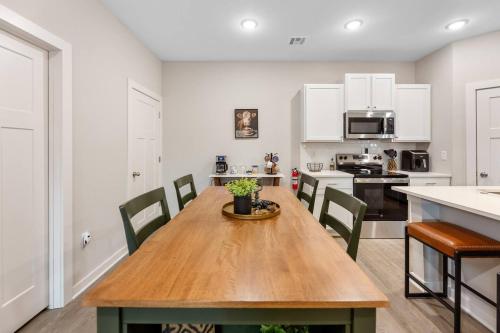 Fenced Backyard W/ W&D + Garage | South ICT! in South Seneca