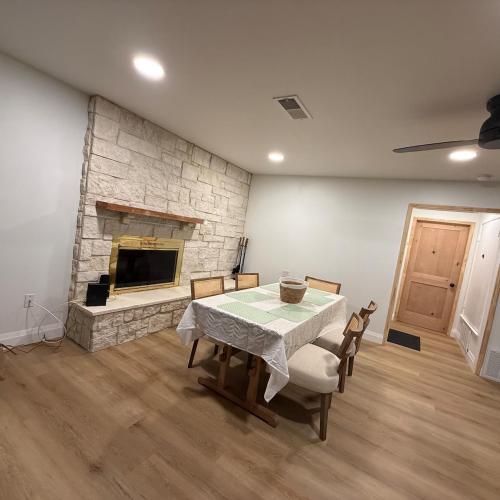 Serene modern updated Colleyville home in Colleyville