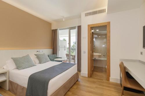 room detail thumbnail 1