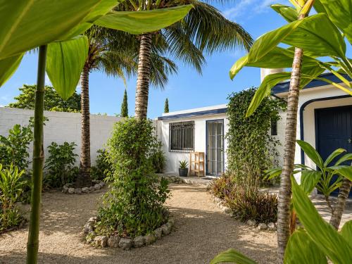 Nido Bacalar Apartments & Suites