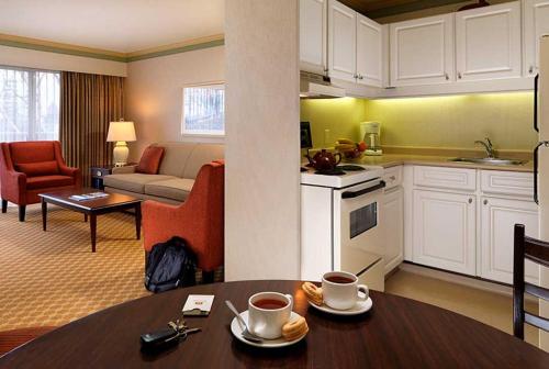 Royal Scot Hotel & Suites, Trademark Collection by Wyndham in ビクトリア（BC）