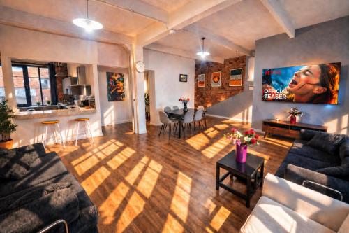 Central Apt Sleeps 8 | Bars, Restaurants & Parking, Liverpool