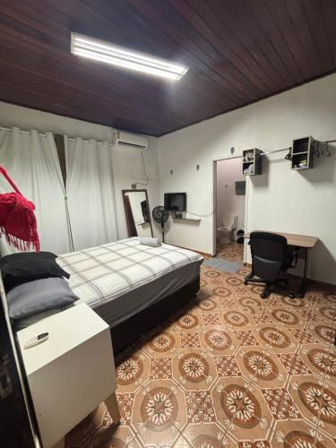 Apartamento aconchegante e completo, localização central! (Apartamento aconchegante e completo, localizacao central!) in Zona 01