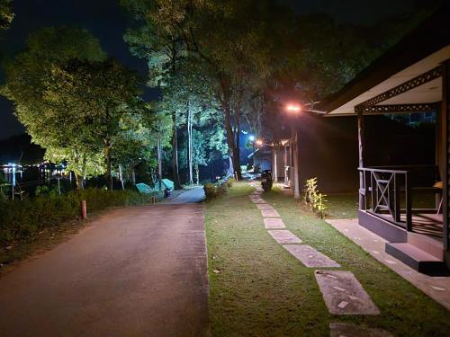 Hillhouse bungalow in Bang Bao Bay