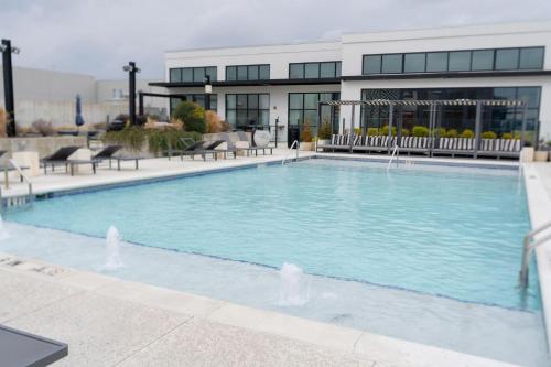 Luxury 2BR Near MBZ Stadium & Airport in Blandtown