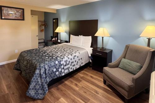 Econo Lodge Woodstock - Shenandoah Valley I-81 - image 39